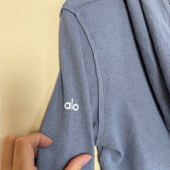 ALO Yoga Getaway Cropped Hoodie Periwinkle Blue Soft - Picture 7 of 11